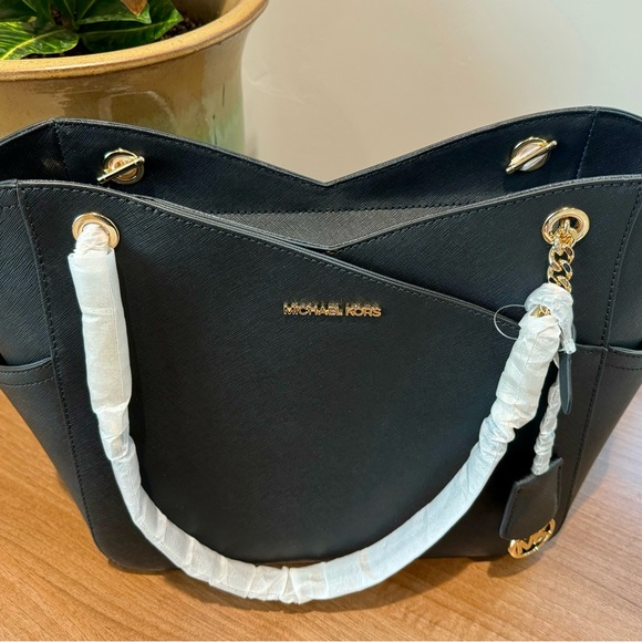 MICHAEL KORS Women’s Jet Set Black Large Saffiano Leather Shoulder Bag NWT - Picture 3 of 7